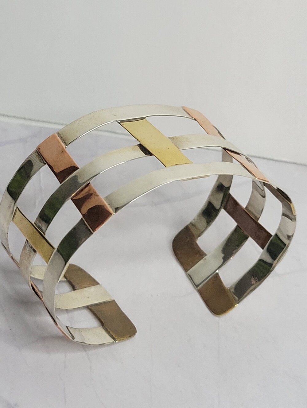 VTG. RLM Robert Lee Morris Mixed Metal Basket Weave HALLMARKED Bangle Bracelet
